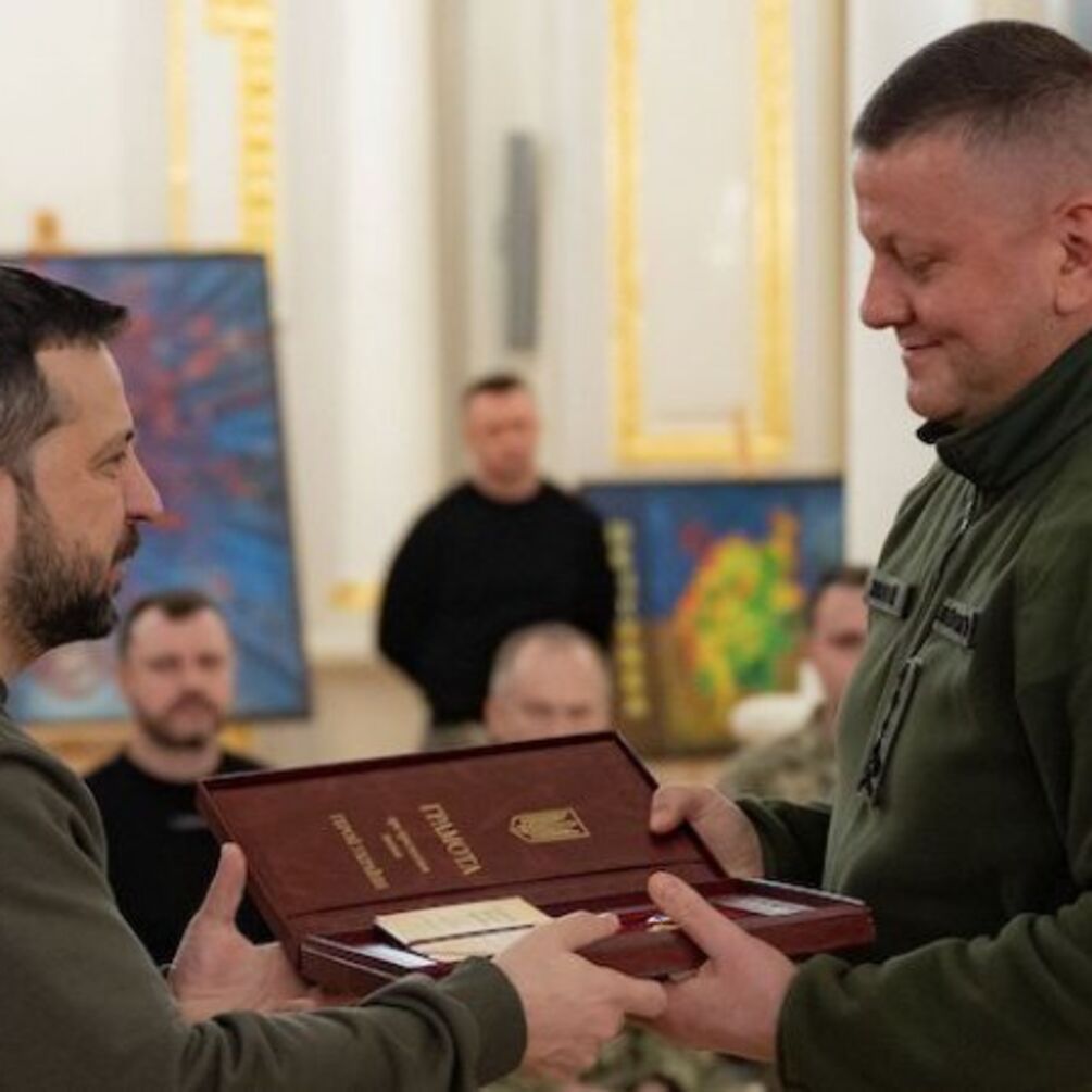 Гучні коментарі Залужного з критикою Зеленського як політичний сигнал про свою амбіцію на вищу владу