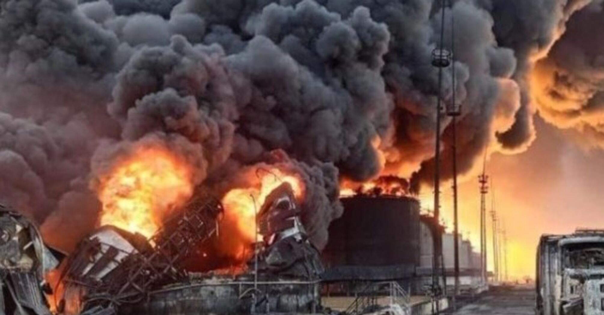 Удары по российским НПЗ следует расширять