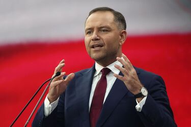 Президент Польши подписал изменения правил регистрации украинцев: о чем идет речь