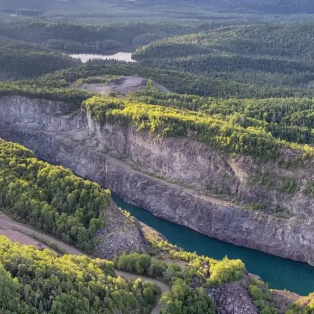 Ученые обнаружили в Канаде воду в возрасте 2,6 млрд лет: названа самой старой на планете (фото)