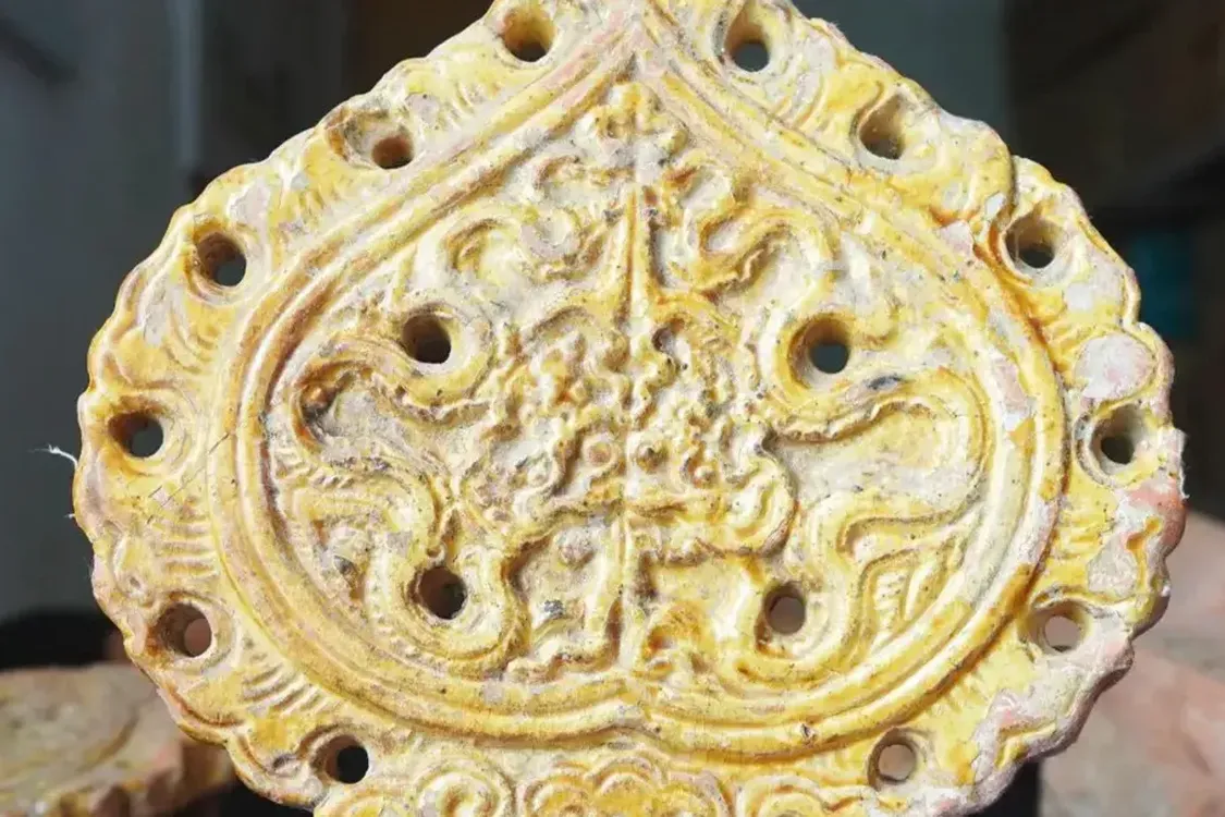 На территории Вьетнама обнаружили редкие позолоченные артефакты (фото)