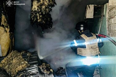 Російська армія здійснила масовану атаку на Україну: пошкоджено житлові будинки, у Харкові та Кривому Розі є поранені (фото, відео)