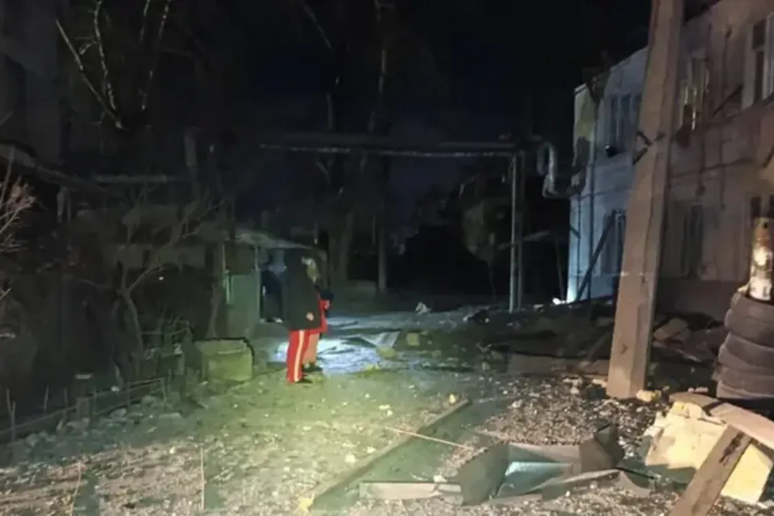 Российская армия атаковала Одессу: есть попадания в школу, детсад и дом, ранены два человека (фото)