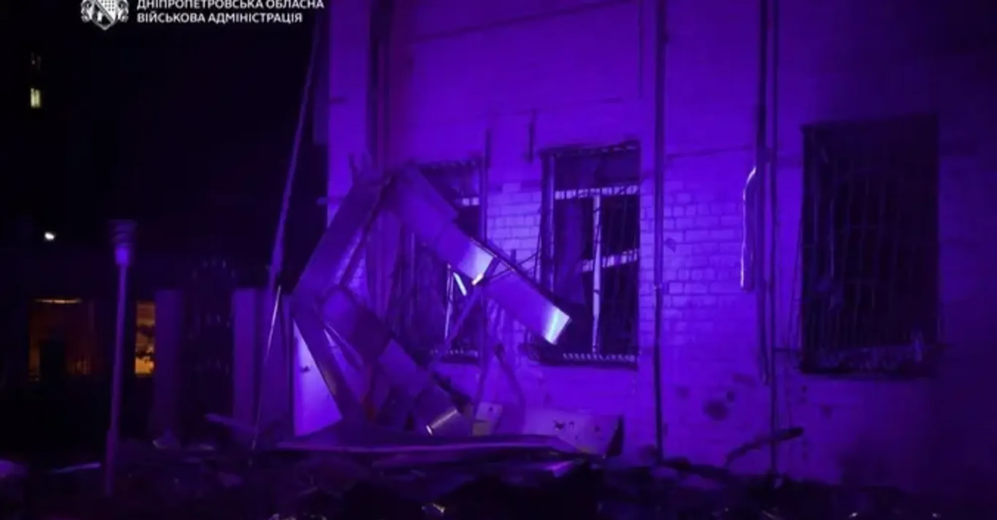 Российская армия атаковала Днепр: повреждена многоэтажка, среди раненых - ребенок (фото)