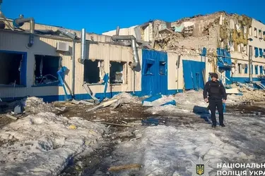 Армия РФ атаковала КАБами Глухов на Сумщине: есть погибшие (фото)