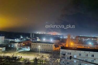 Дроны атаковали нефтебазу в Краснодарском крае России: дым виден на десятки километров (фото, видео)