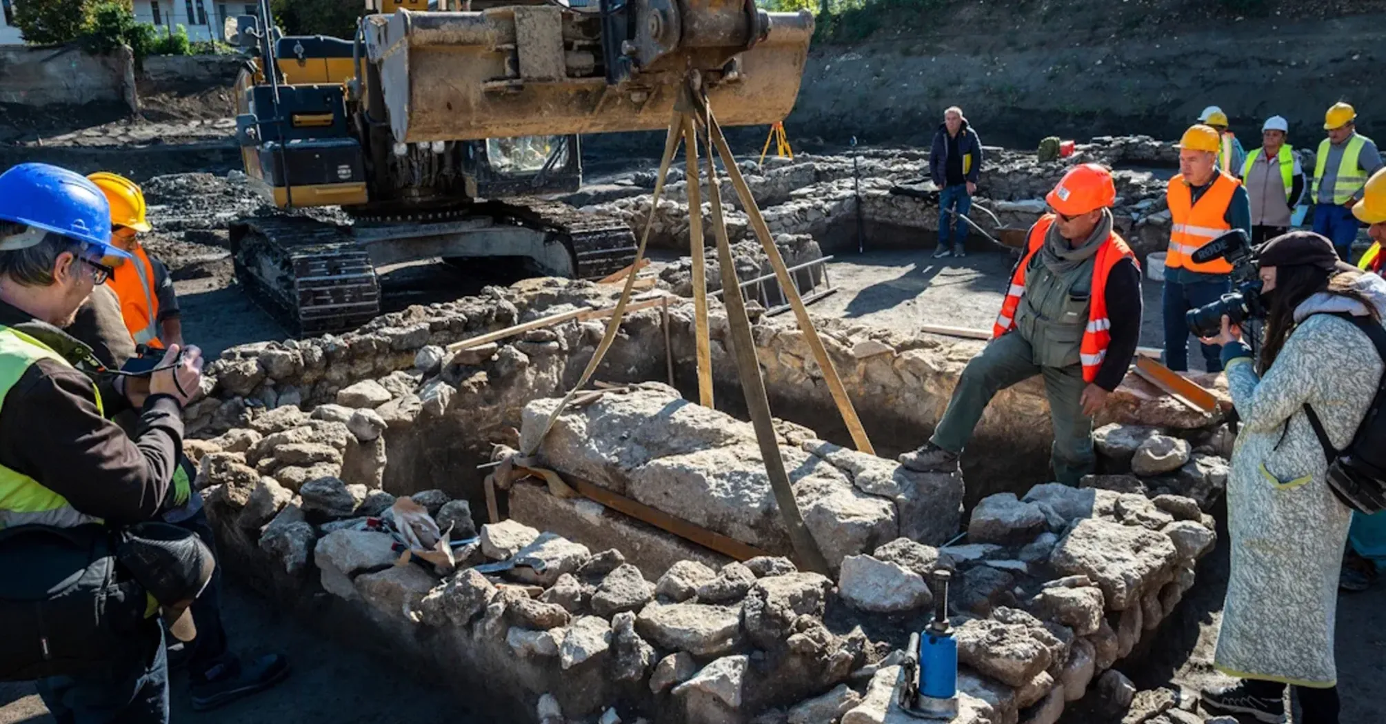 В Угорщині виявили саркофаг, запечатаний свинцем віком 1700 років: що приховував (фото) 
