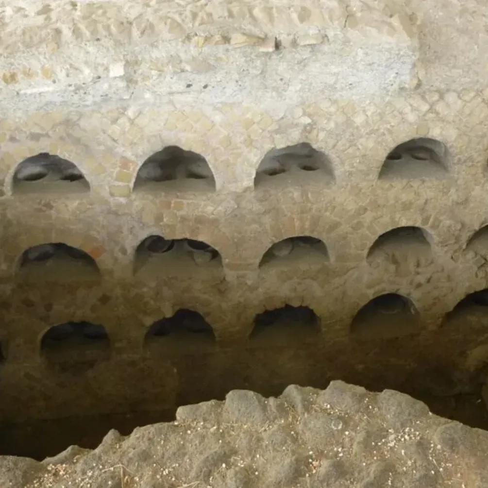 Почему умершим Древний Рим клали на грудь гвозди: ученые дали ответ (фото)