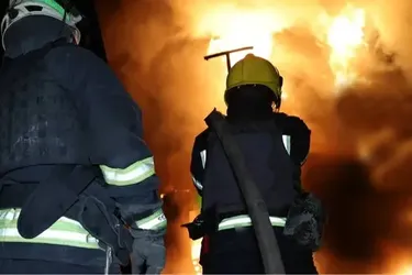 рф масовано атакувала Кривий Ріг дронами: двоє поранених (фото)