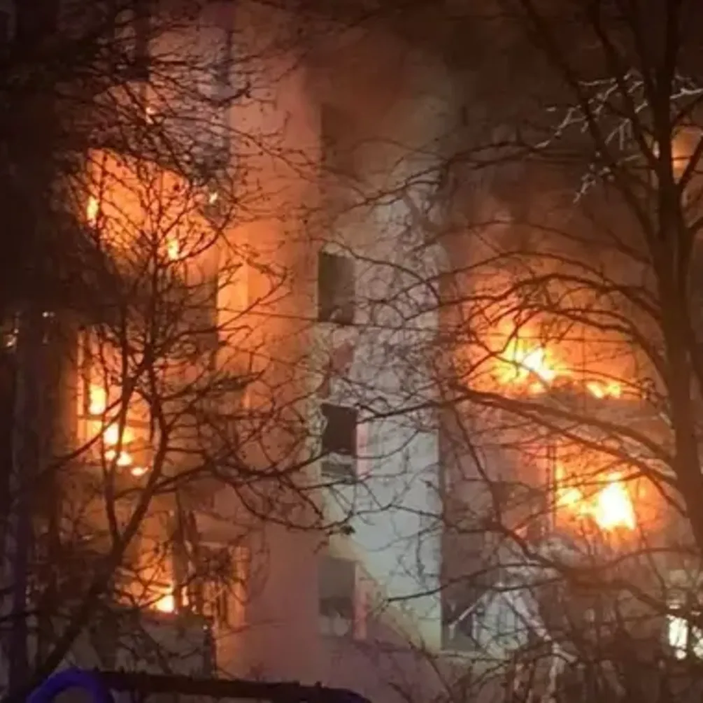 Во временно оккупированном Севастополе произошел взрыв в многоэтажке: двое погибших, восемь раненых (фото)