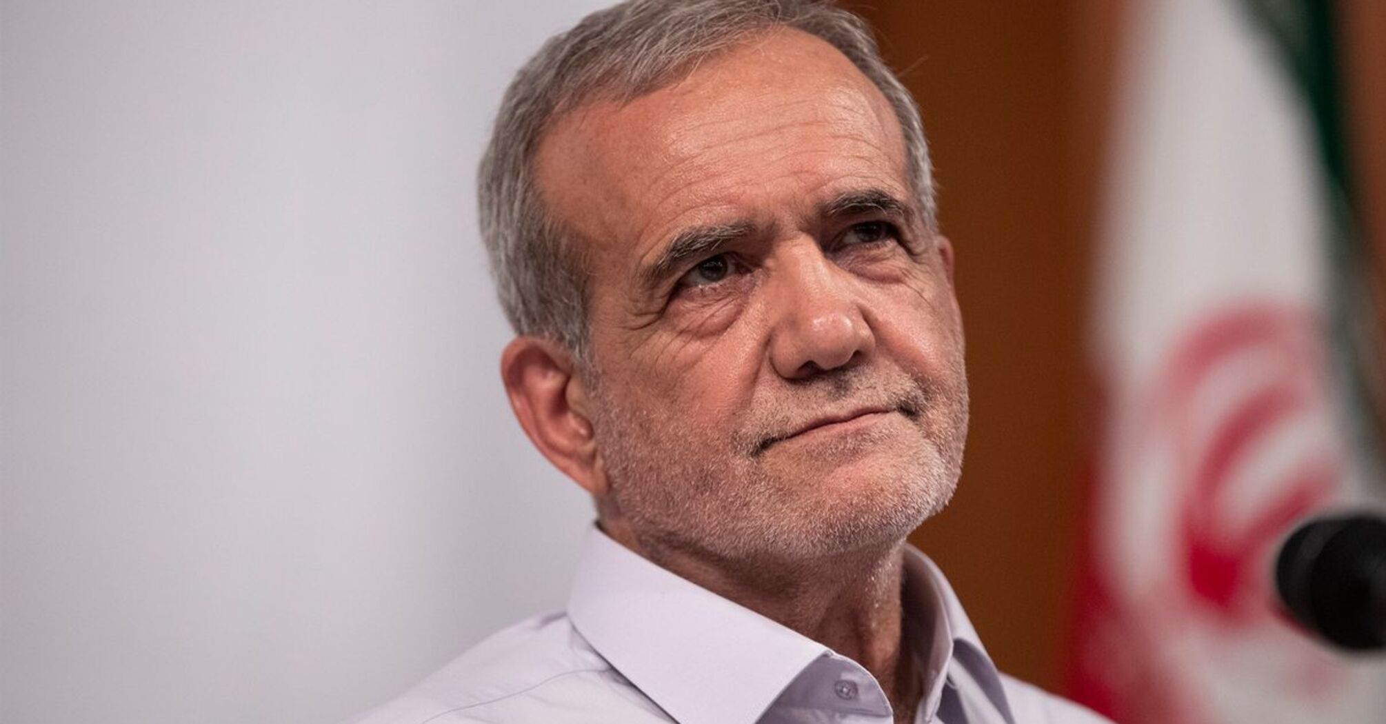 'Вдохновляют нас в войне': президент Ирана поблагодарил Путина за поддержку