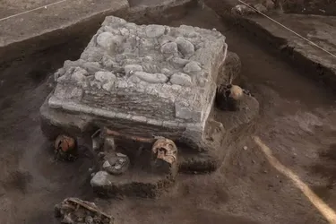 В Мексике нашли древний алтарь тольтеков (фото)