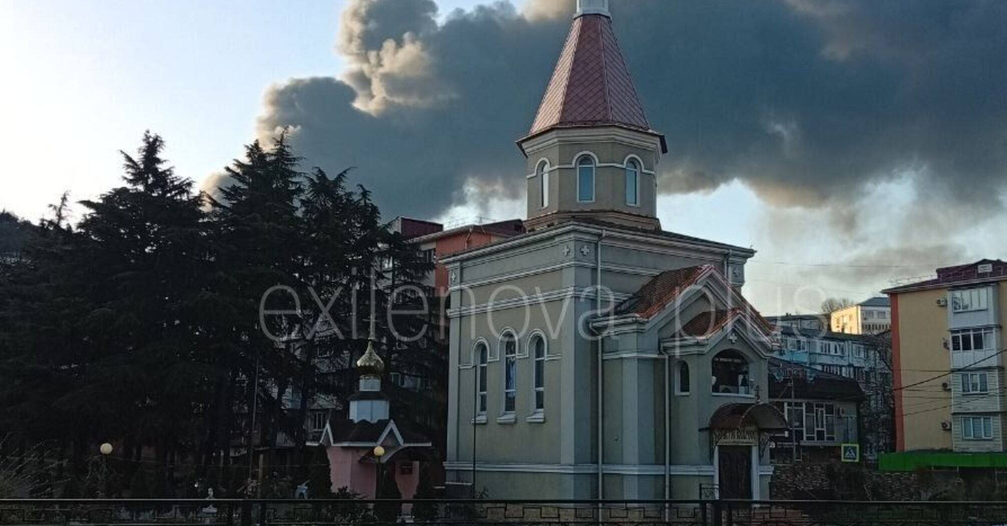 Дроны атаковать Краснодарский край России: загорелся пожар на НПЗ (фото, видео)