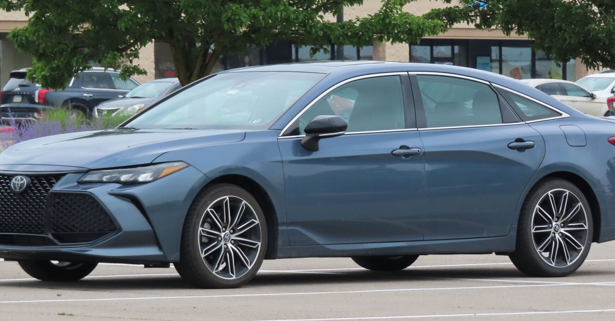 Які автомобілі здатні проїхати понад 600 тисяч кілометрів: названо топ моделей  