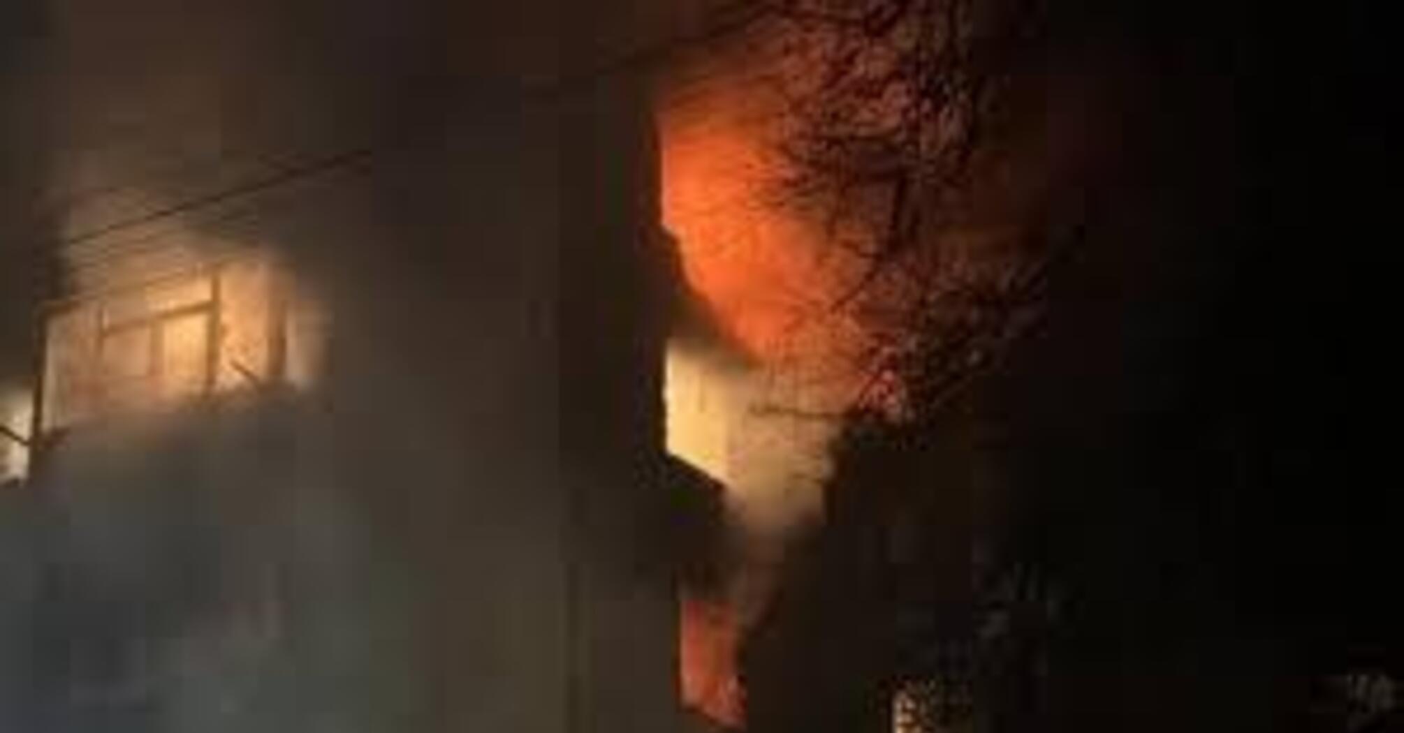 Российская армия атаковала Чугуев: есть попадания в многоэтажку и раненые (фото)