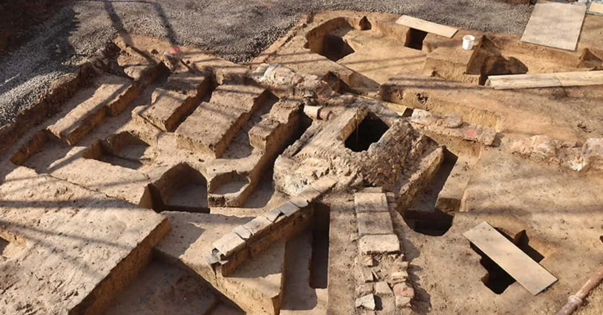 Один из первых в истории: во Франкфурте обнаружили древний римский лагерь (фото)