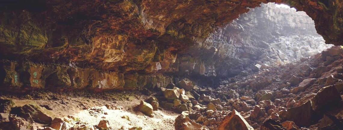 У Саудівській Аравії дослідили лавові печери: відкривають сліди людського життя, що сягають тисячоліть (фото)