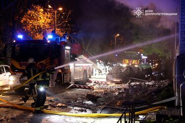 Росія атакувала Дніпро: пошкоджено багатоповерхівку, є загиблі та поранені (фото, відео)