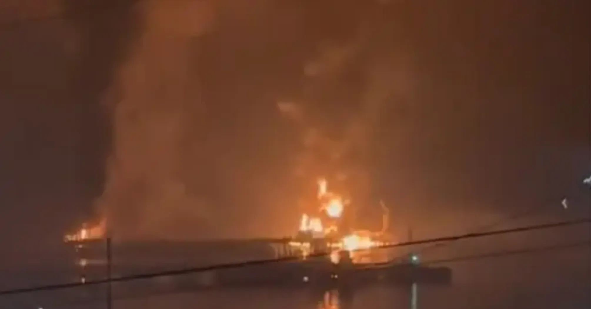 Дроны атаковали Новороссийск: поражен нефтяной терминал 'Шехсарис' (фото, видео)