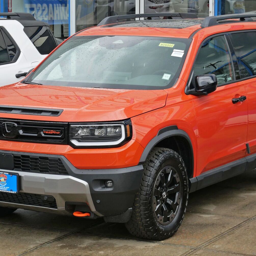 Недорогий, але якісний: названо практичний позашляховик