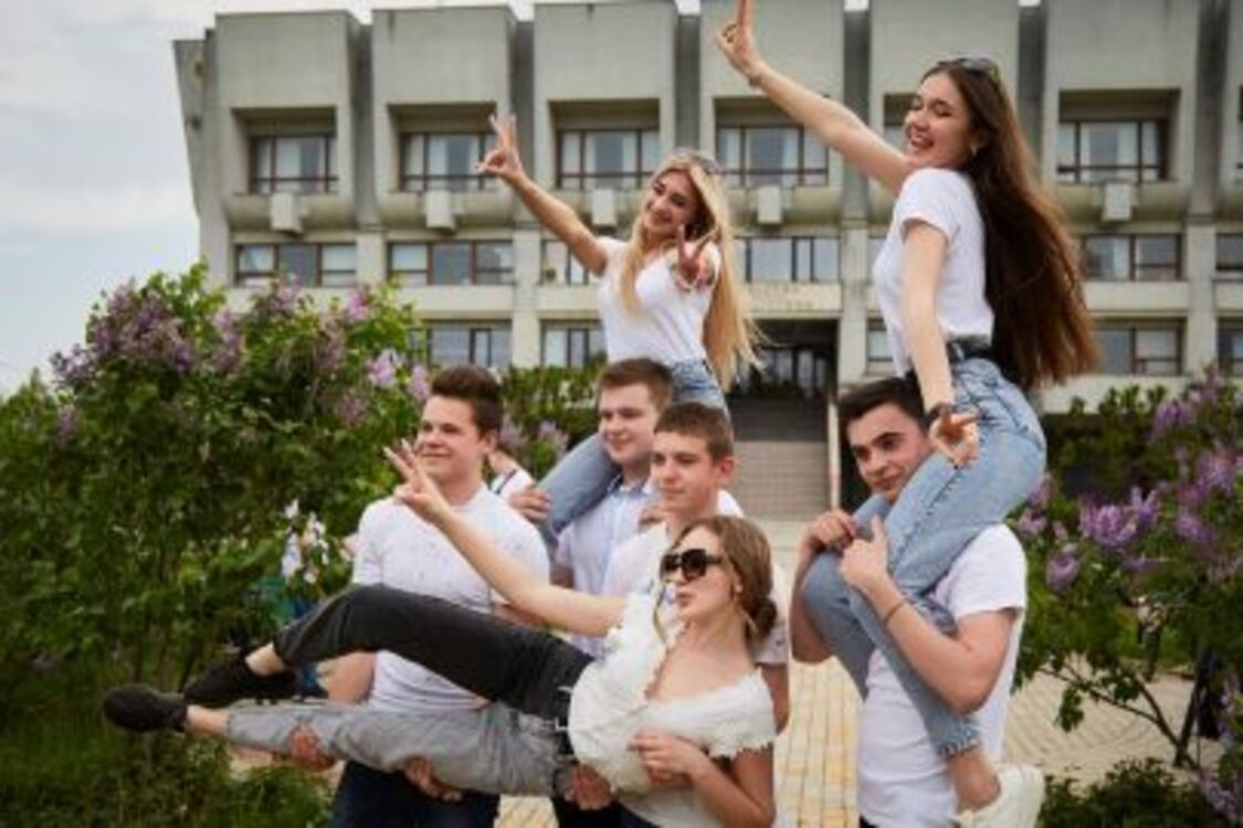 Последний звонок-2026: когда будет в украинских школах
