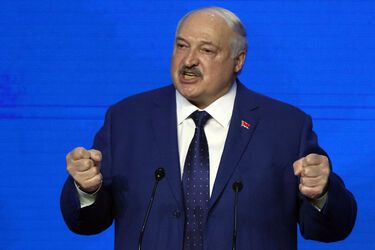 Лукашенко машет ядерной дубинкой, которую ему прислал Путин