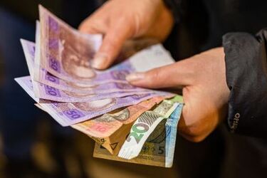 Фінансова допомога від держави на поховання: скільки виплачують та хто має право