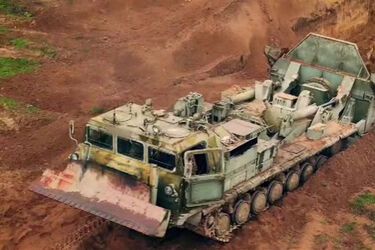 В ЗСУ показали машину, що копає як сотня солдатів