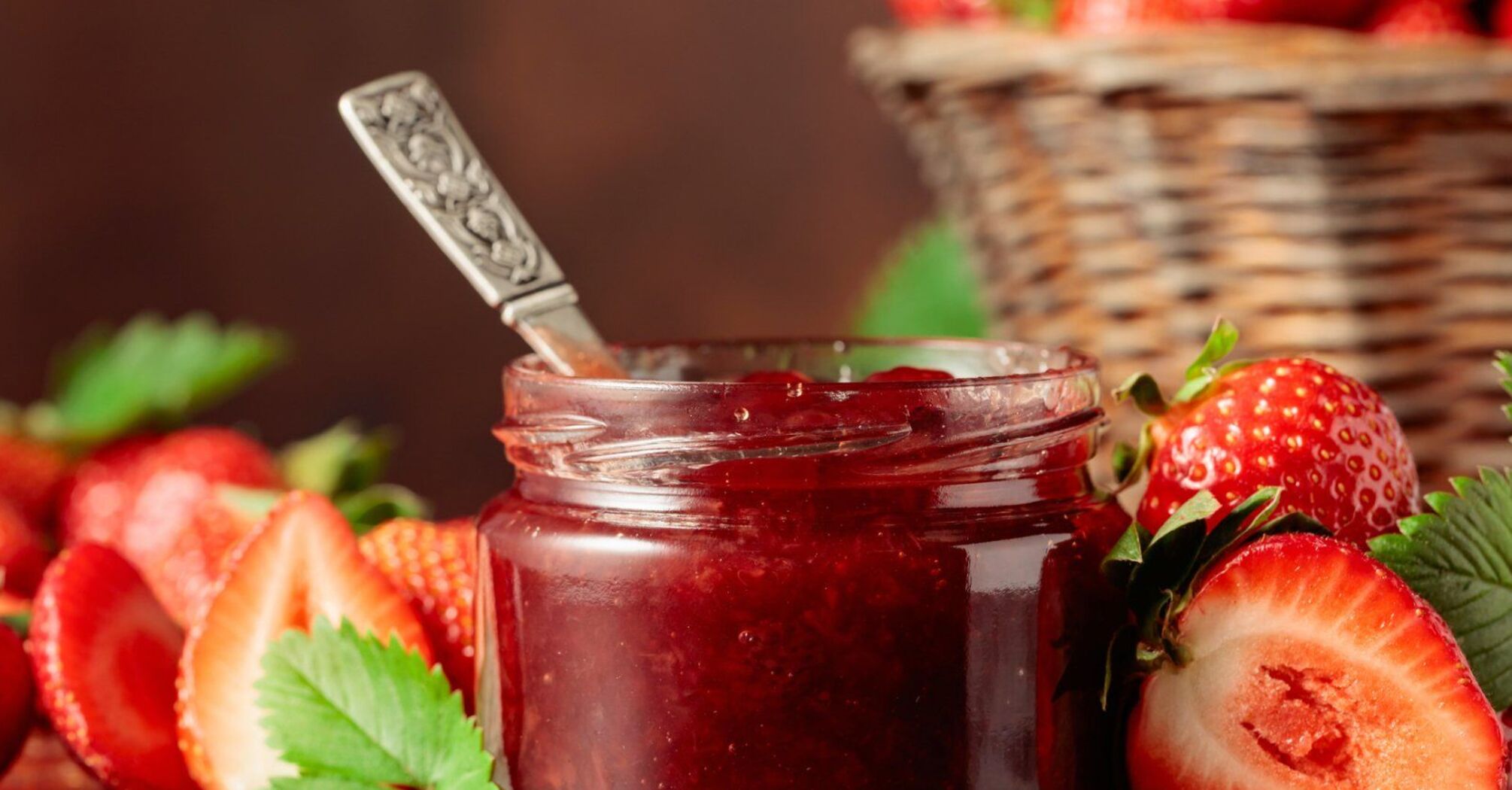 Ароматный и вкусный: рецепт клубничного джема за 5 минут