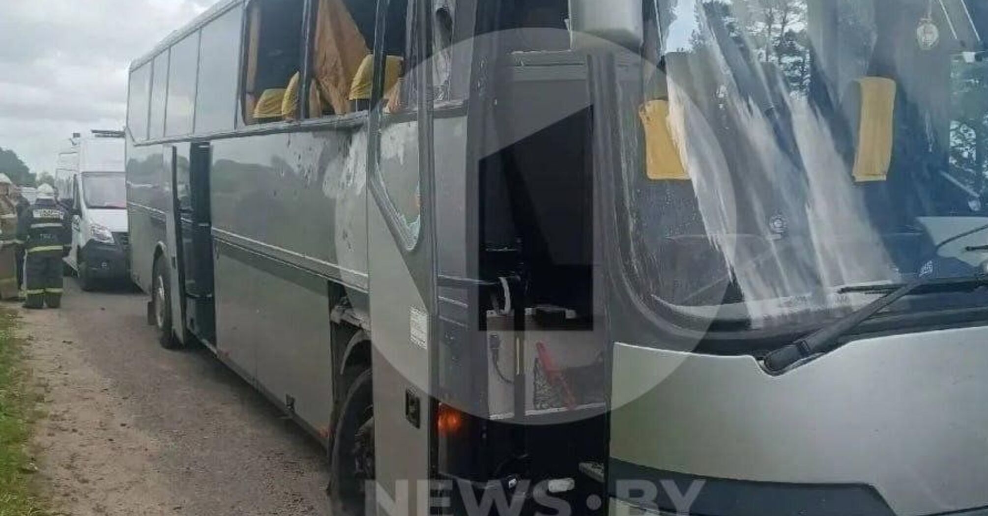 Украинский дрон атаковал автобус с детьми из Беларуси… Но украинский ли?