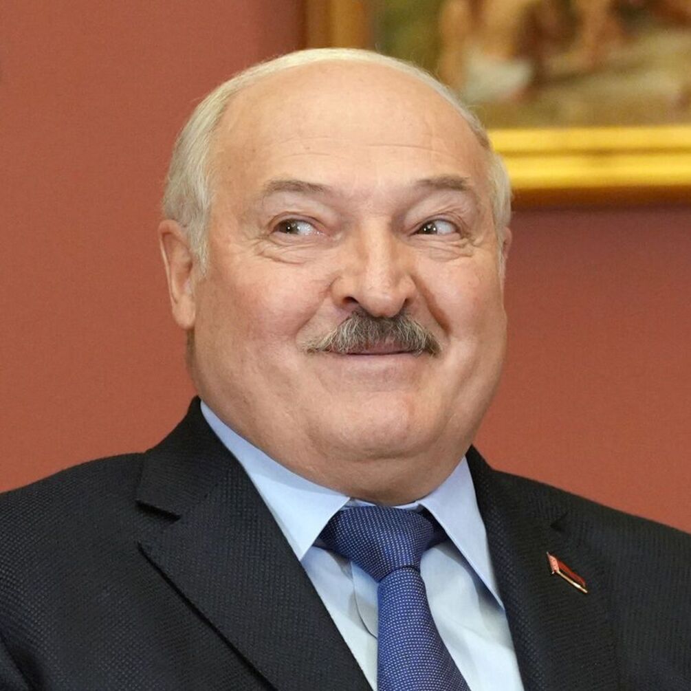 Извинение перед Зеленским и сигнал Трампу: какую игру начал Лукашенко?