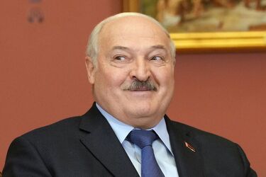 Извинение перед Зеленским и сигнал Трампу: какую игру начал Лукашенко?