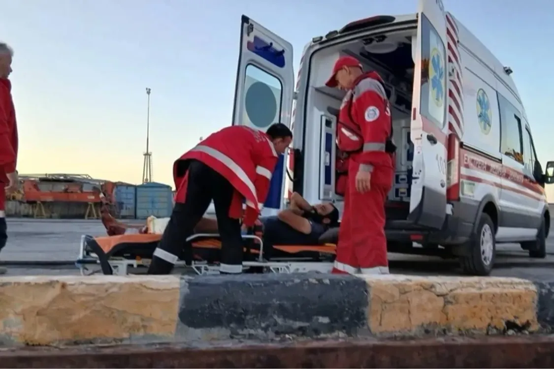 Российские дроны атаковали два судна в Черном море: погибший и раненые (фото)