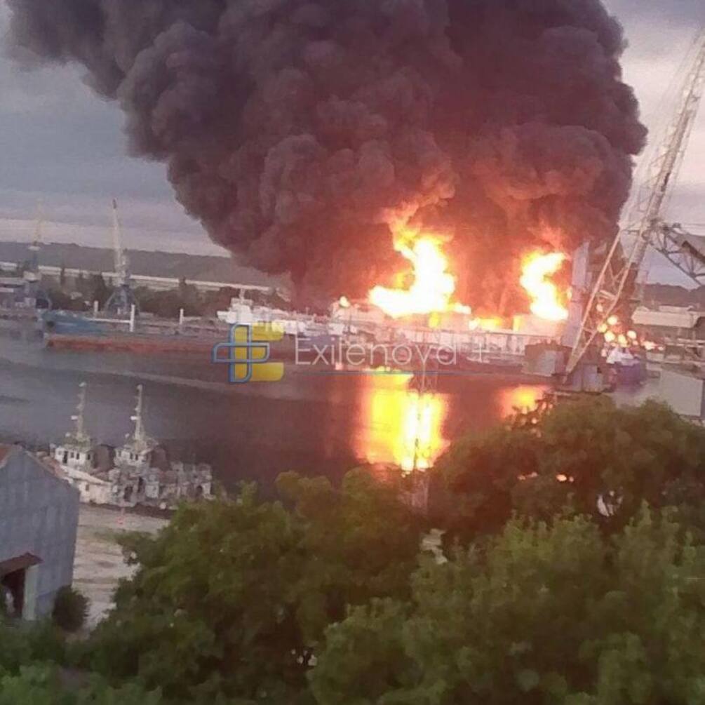 В оккупированном Крыму раздались взрывы: под удар попали здание ФСБ РФ и Таврическая ТЭС (фото, видео)