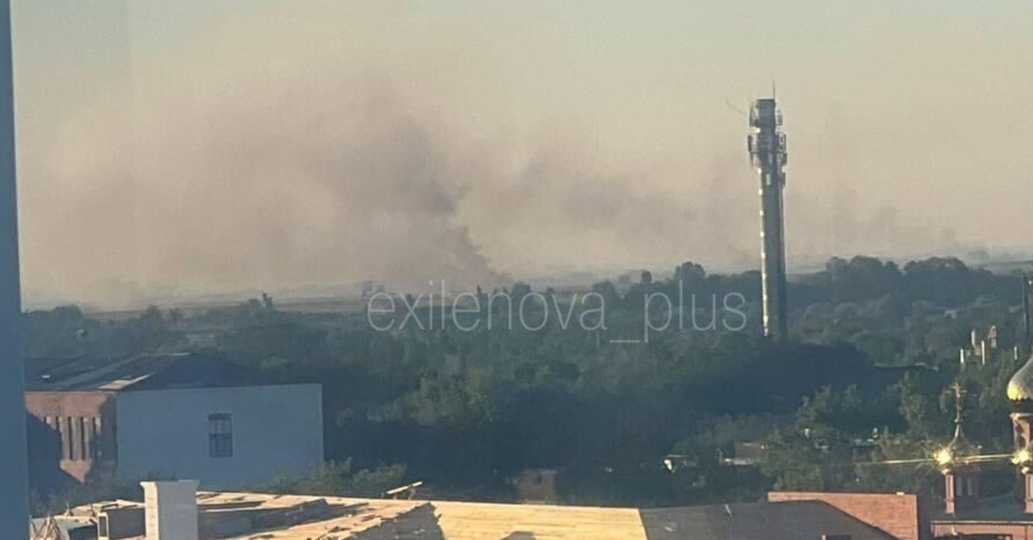 Дроны атаковали Энгельс: поврежден военный аэродром (фото, видео)
