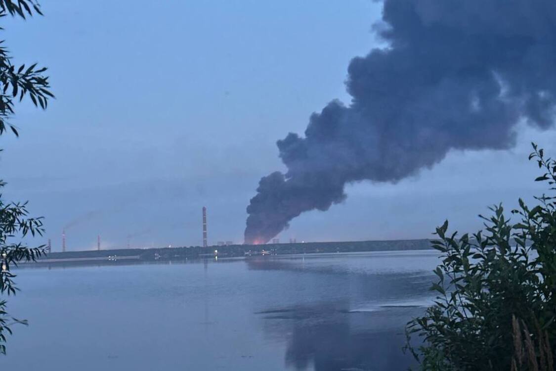 Дроны атаковали российский Липецк: вспыхнул пожар на ТЭЦ (фото, видео)
