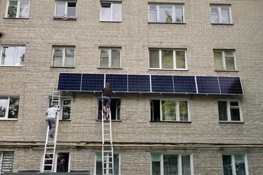 Сонячні панелі у квартирі: скільки світла дають