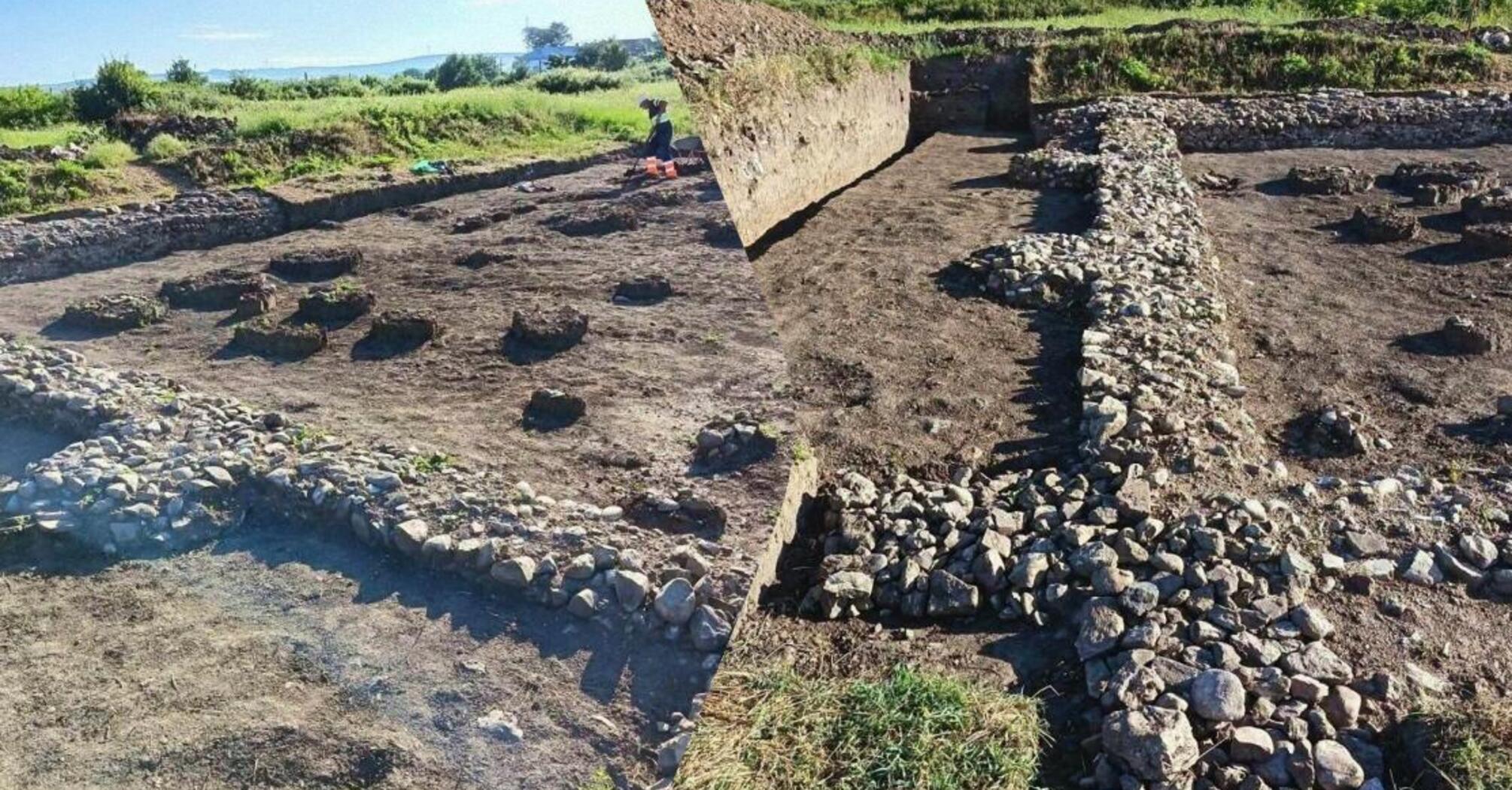 В Румынии обнаружили римский форт в возрасте 1800 лет: как выглядел (фото)