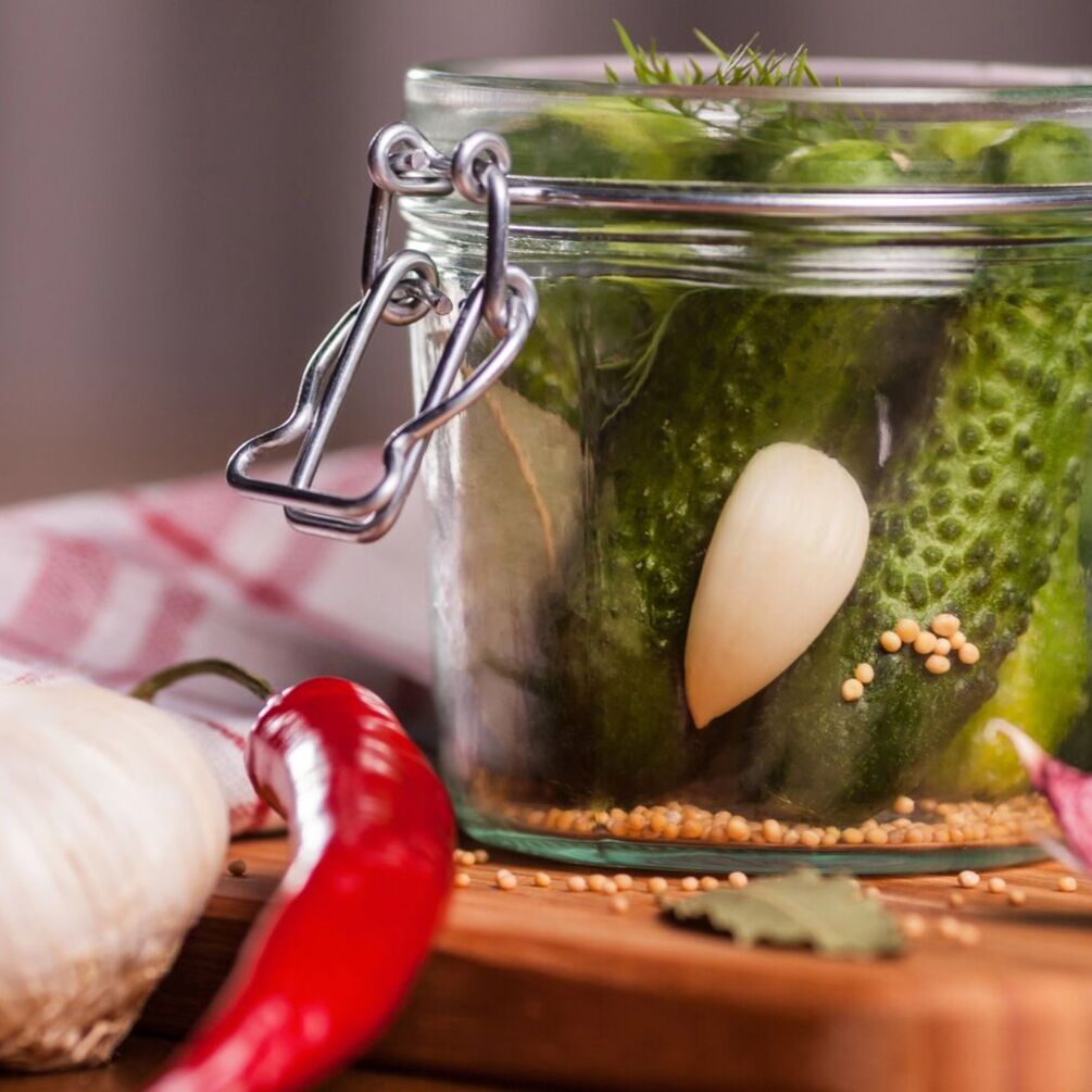 Незабываемый вкус: рецепт маринованных огурцов с горчицей на зиму