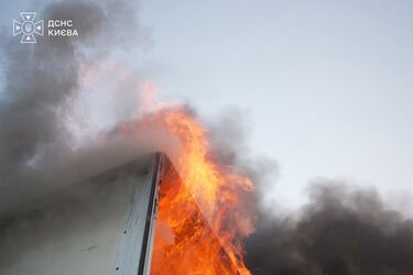Российская армия массированно атаковала Киев и область: ракета снесла два этажа многоэтажки, 13 погибших, ранены, (фото, видео)