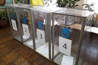 Політична пастка: вибори не можна, але й зміни потрібні