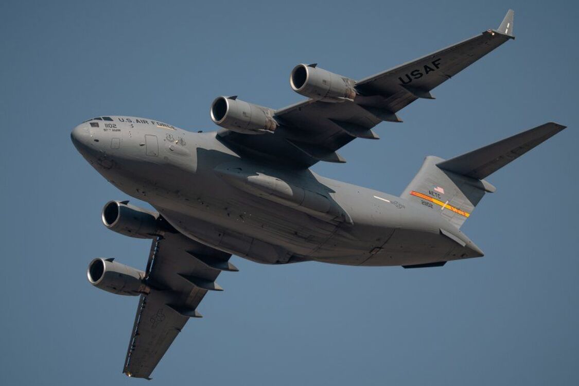 Реткліфф у Москві на C-17: що стоїть за вибором військово-транспортного літака для директора ЦРУ