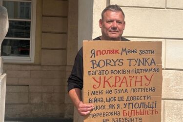 «Забули про Катинь, але згадали Волинь»: поляк із Кракова приїхав захищати українців до Львова