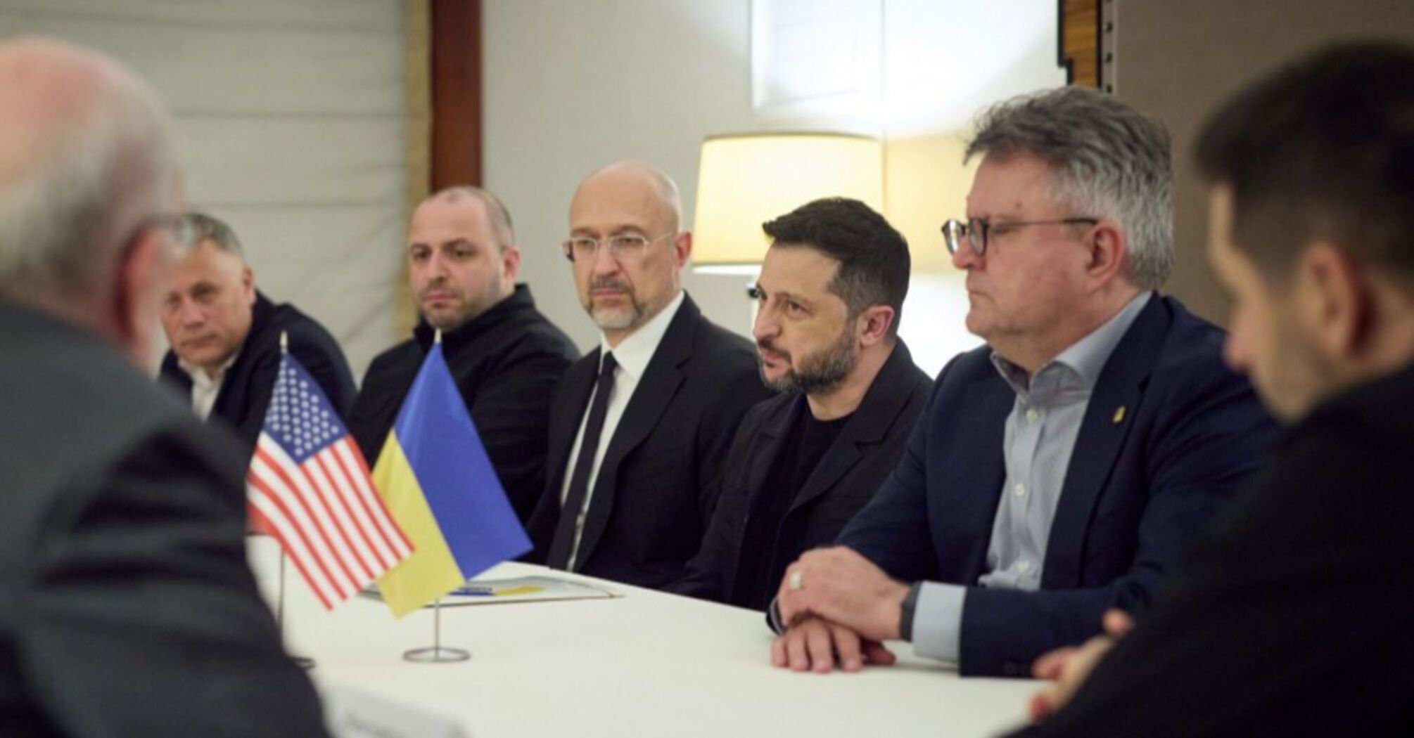 Зеленский встретился с руководителями компаний по Уолл-Стрит: говорили о финансировании восстановления Украины