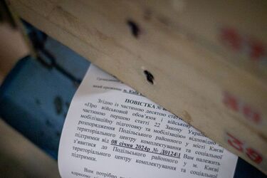 Получение боевой повестки: могут ли ее отправить по почте и как поступить в случае получения