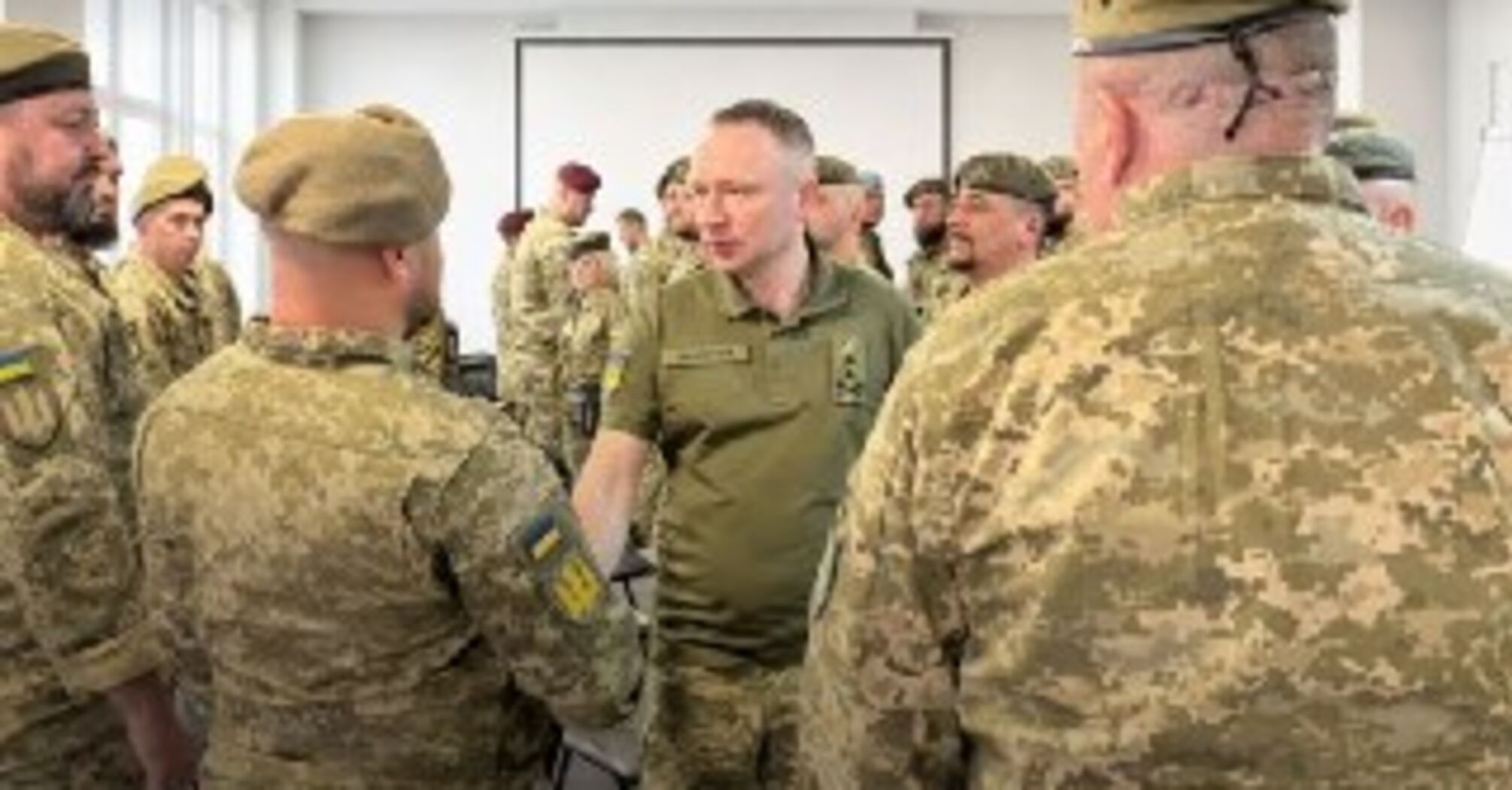Зустріч Драпатого з сержантами ЗСУ: що увійшло до чек-листа системних проблем