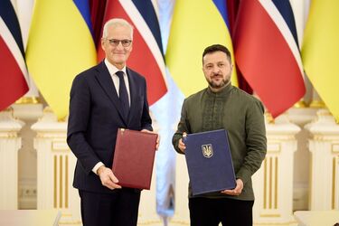 'Обговорили підготовку України до проходження зими та не лише', – Зеленський зустрівся з премʼєром Норвегії