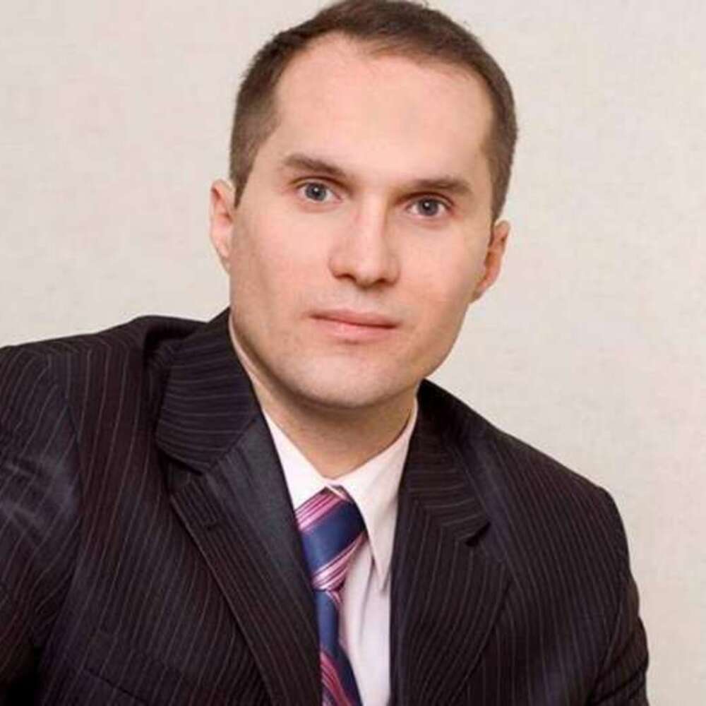 Юрий Бутусов
